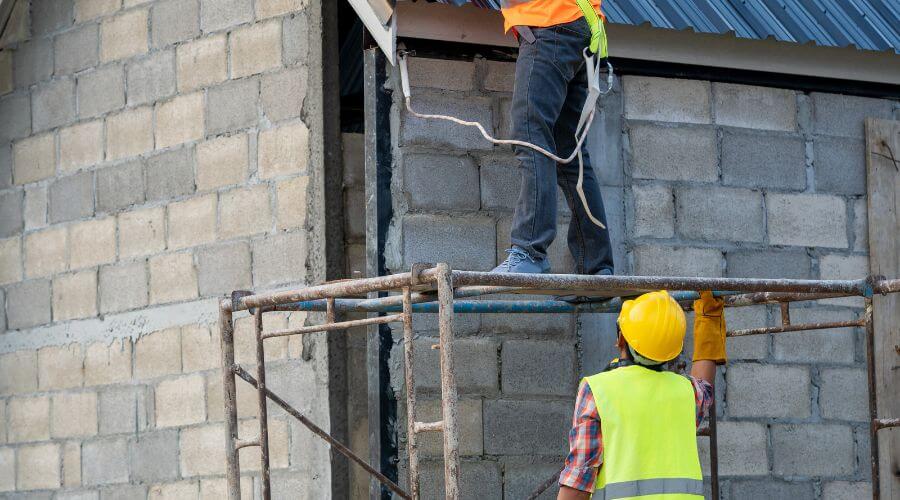 Professional residential roofers in Windsor, OH